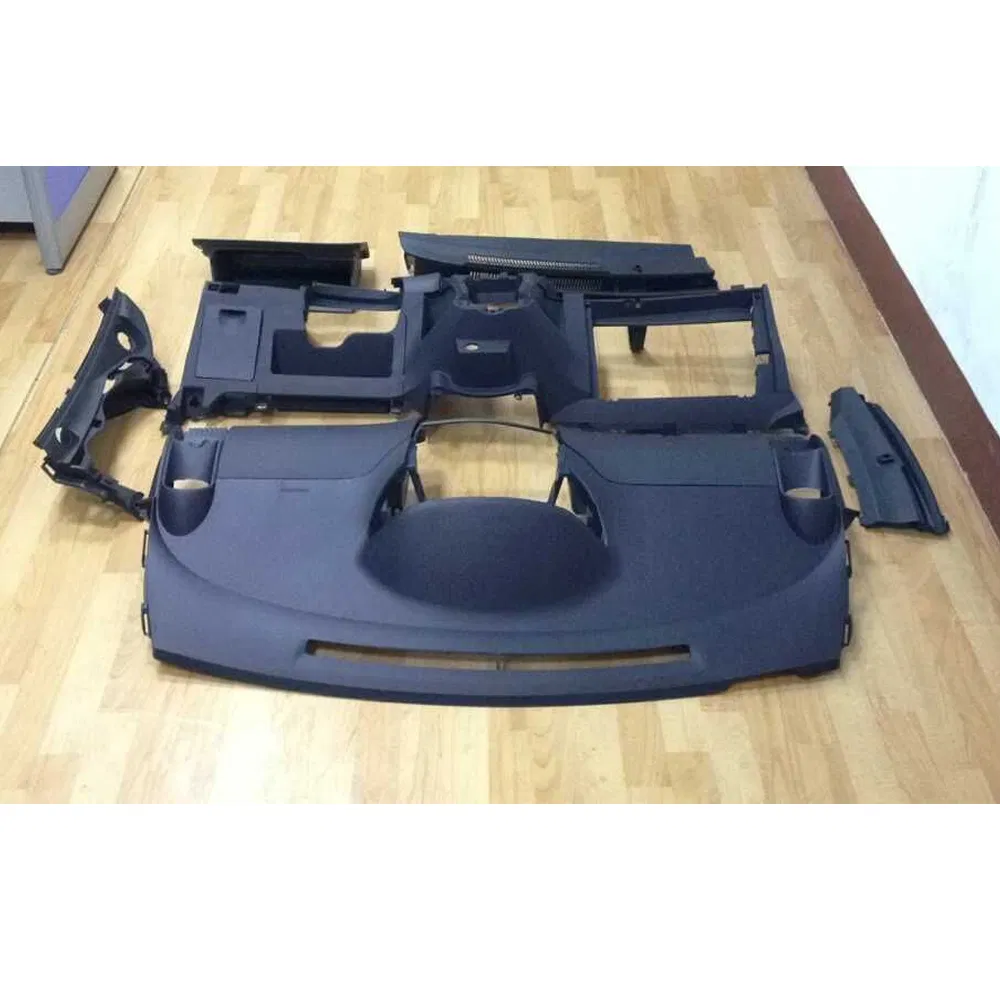 Приборная панель Toyota Yaris Vitz 2011-2013