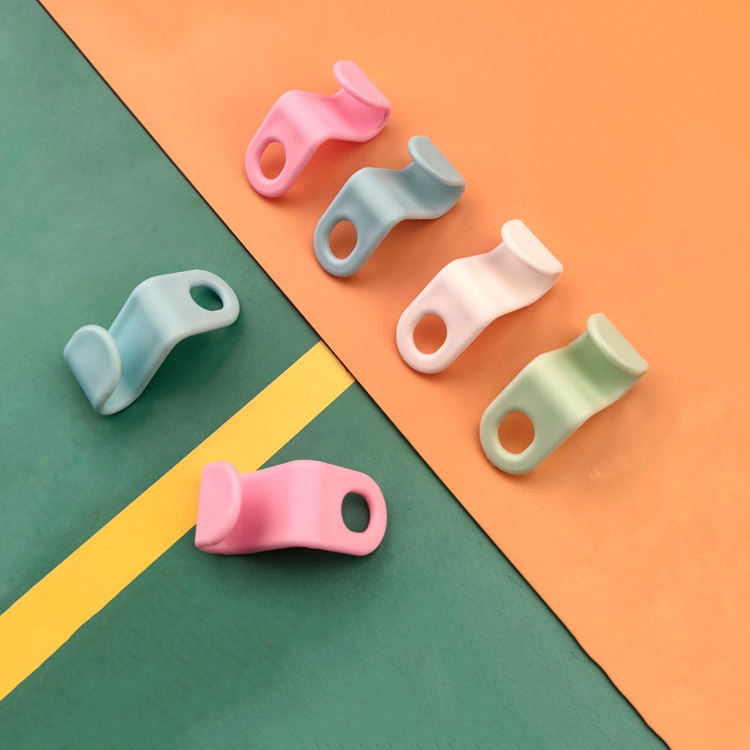 Wholesale Space-Saving Cascading Clothes Connector Hook Magic Connection Plastic Hangers