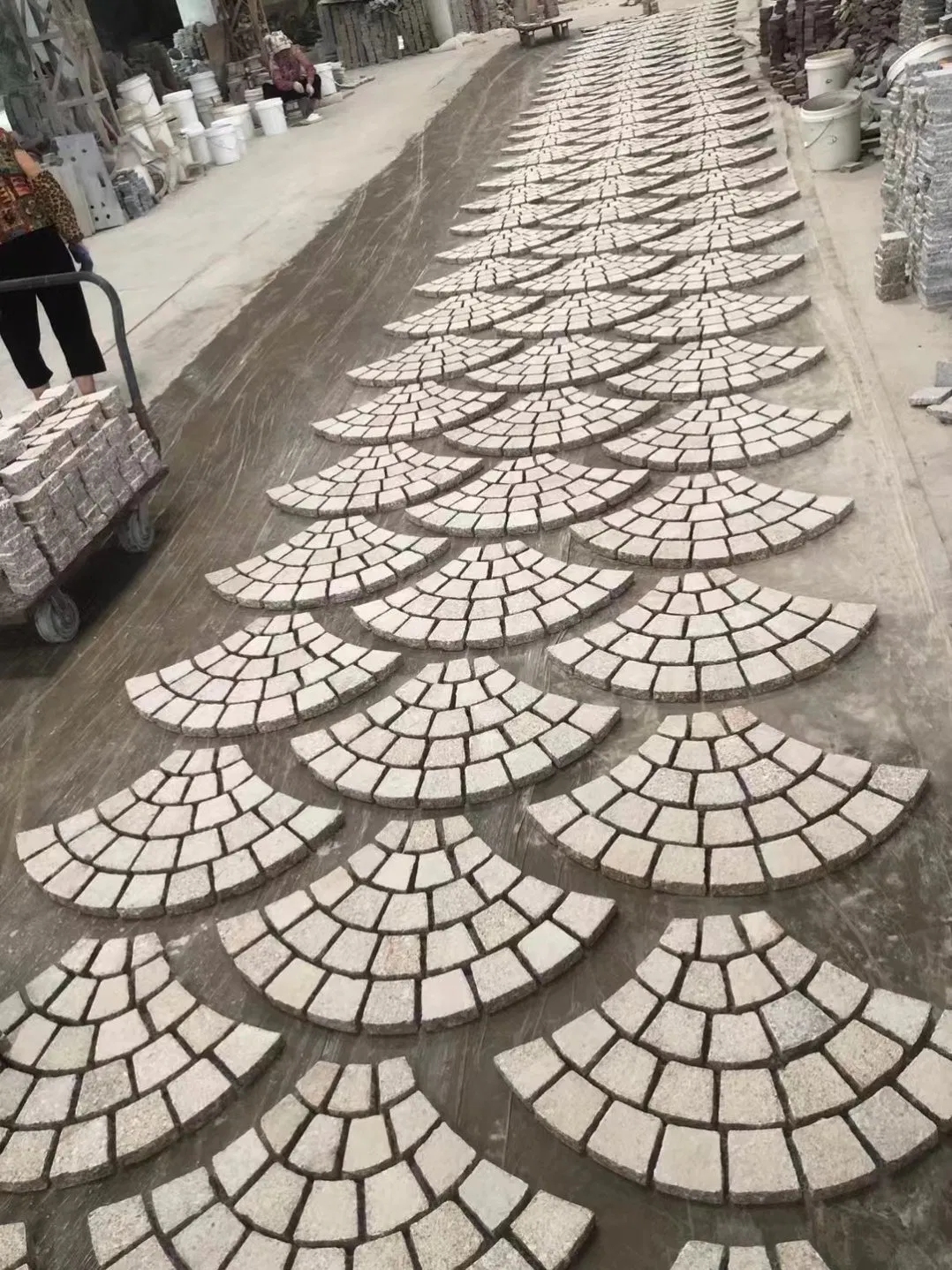 Natural Bush-hammered Yellow Granite Fan-shaped Floor Tiles for exterior/outdoor Garden/Landscape/Square pavement/paving