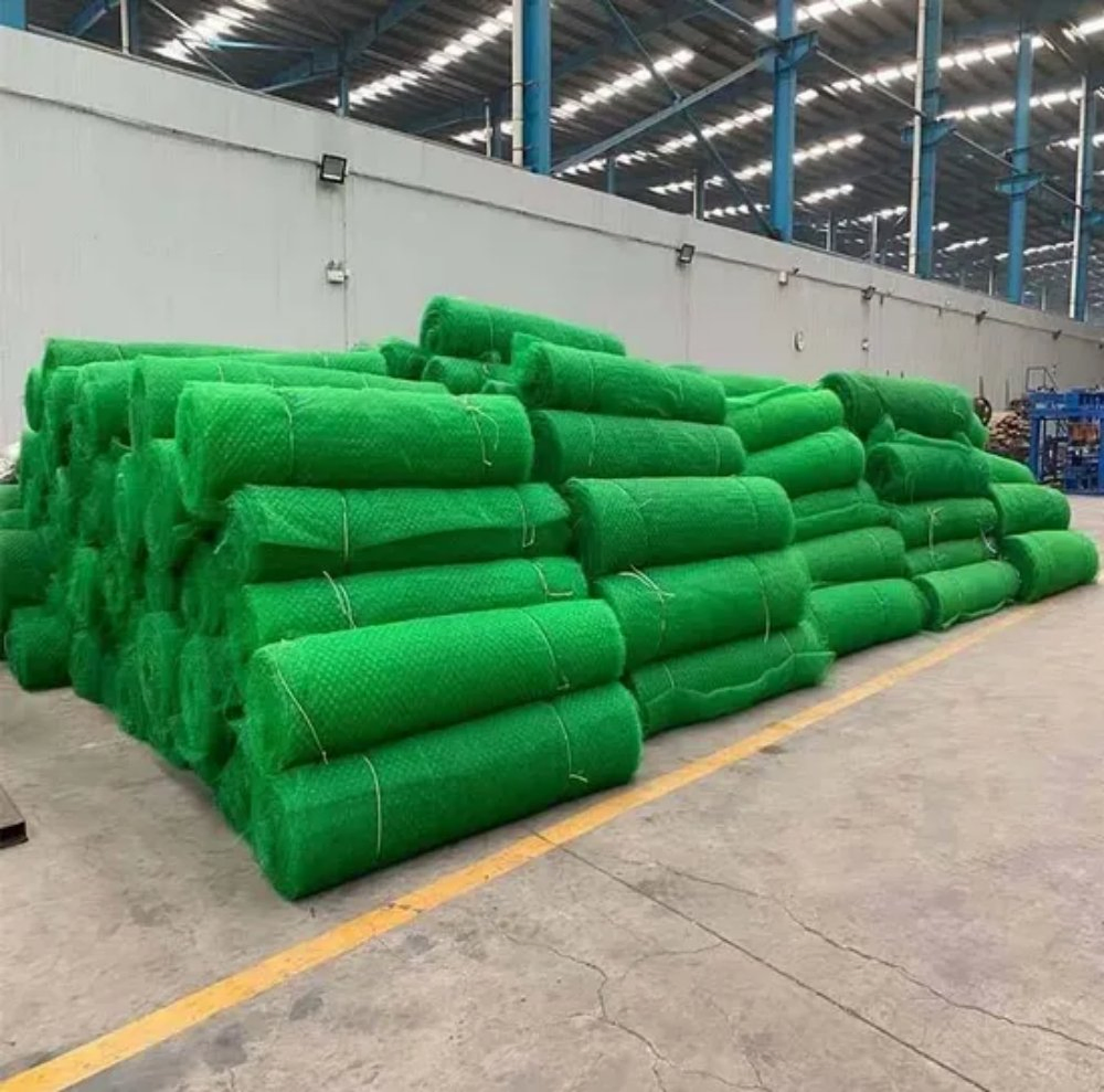 HDPE Slope Protection 3D Vegetation Geomat Em3 Em4 Em5 Earthwork Products with Geogrid for Slope Greening and Erosion Control