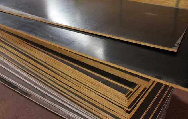 Linyi China Marine Plywood Film Faced Plywood Laminated Piywood