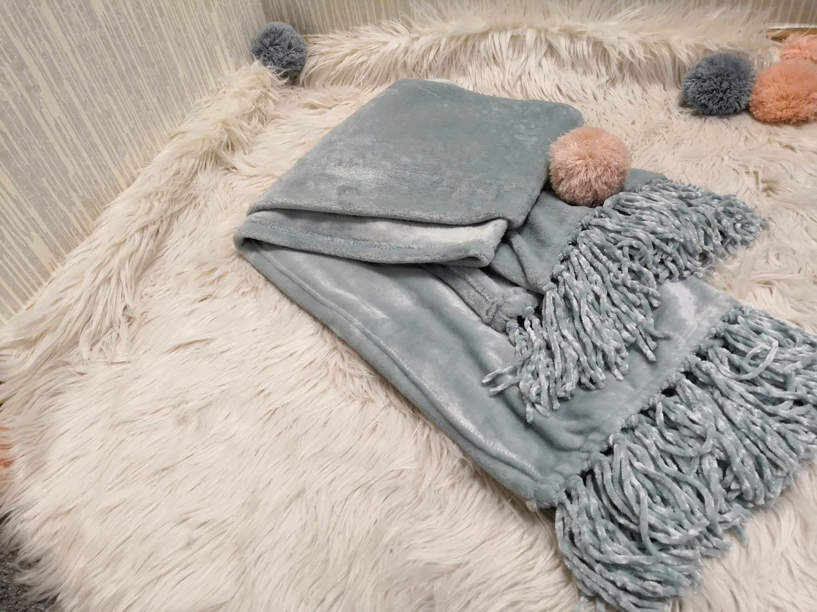 Extra Super Soft Double Winter Sheep Blanket Flannel Blankets with Chenille Tassels