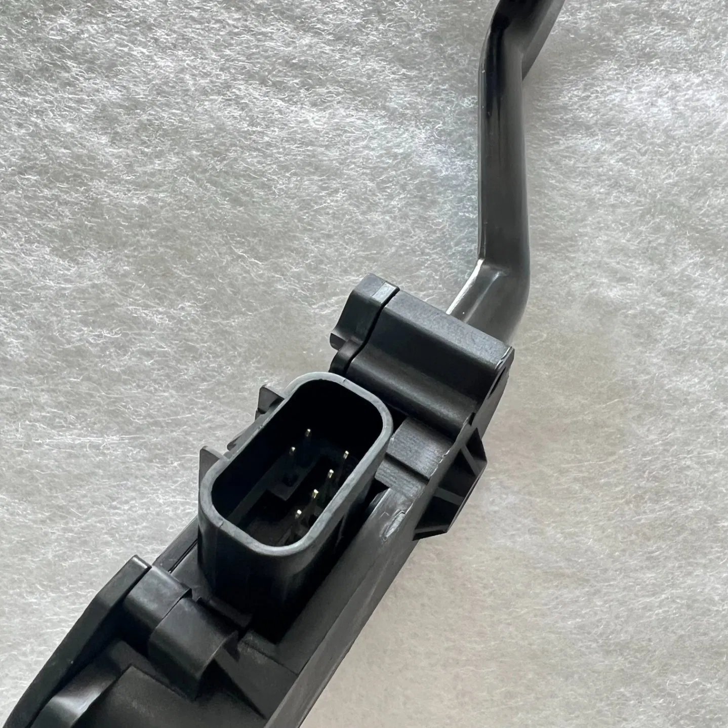 Педаль акселератора 15150990 для Isuz Ascender