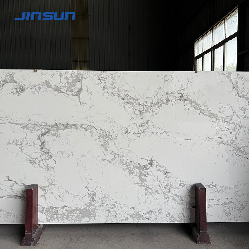 Elegant 30mm Calacatta Quartz for Unique Countertop Applications