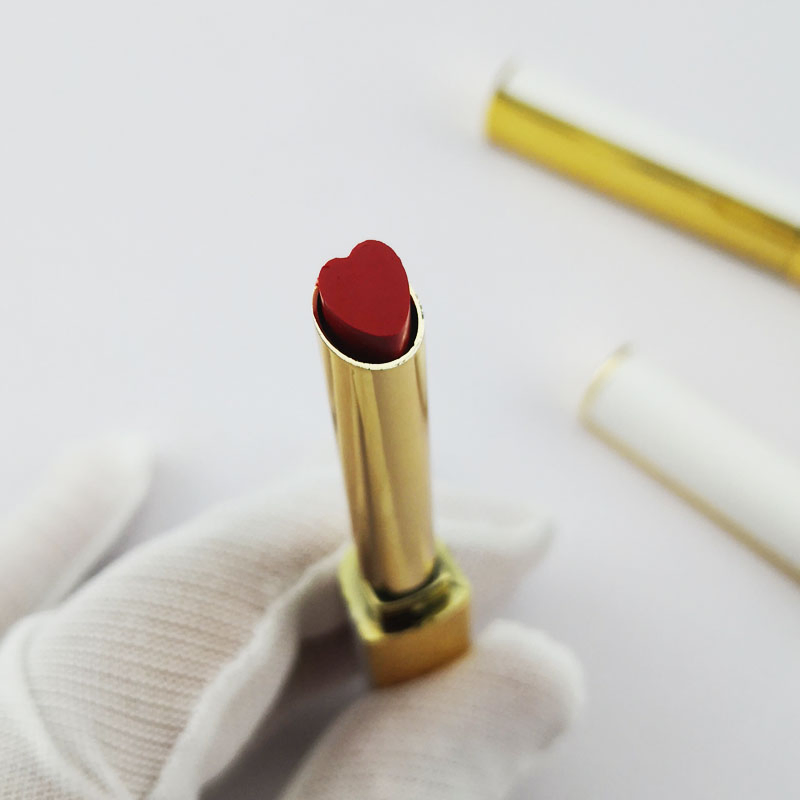OEM Love Shapes Moisturize Gloss Silky Lip Balm Lipstick Cosmetics