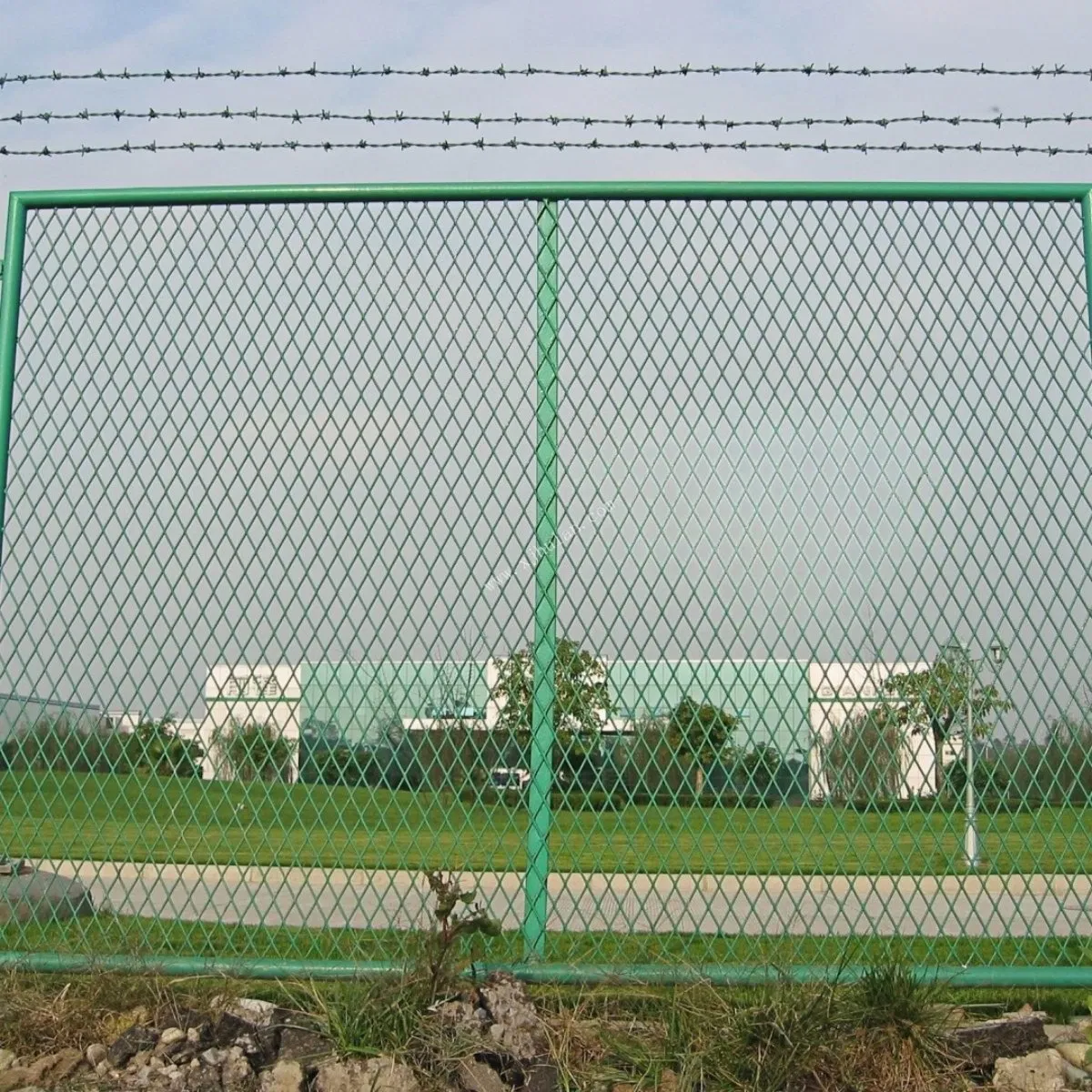 Factory Price Welded Steel Mesh Railway Fence for Direct Sales and Custom Projects
