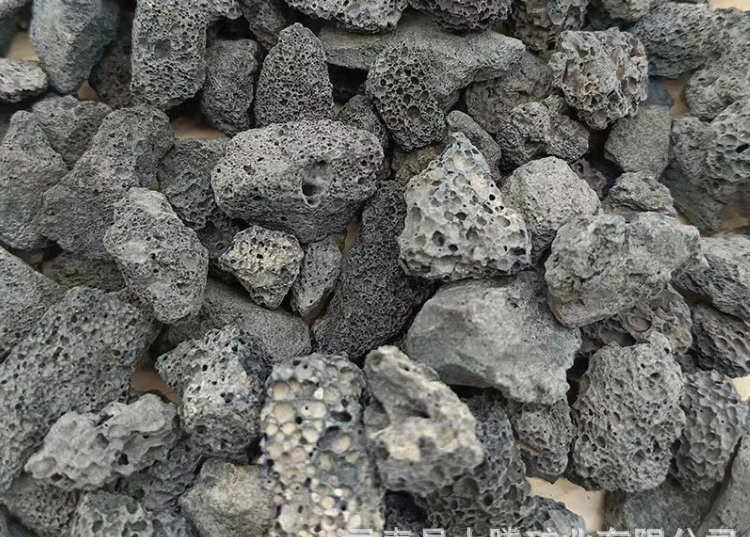 Red Lava Stone Vocanic Stone Gravels for Garden and Water Treatment