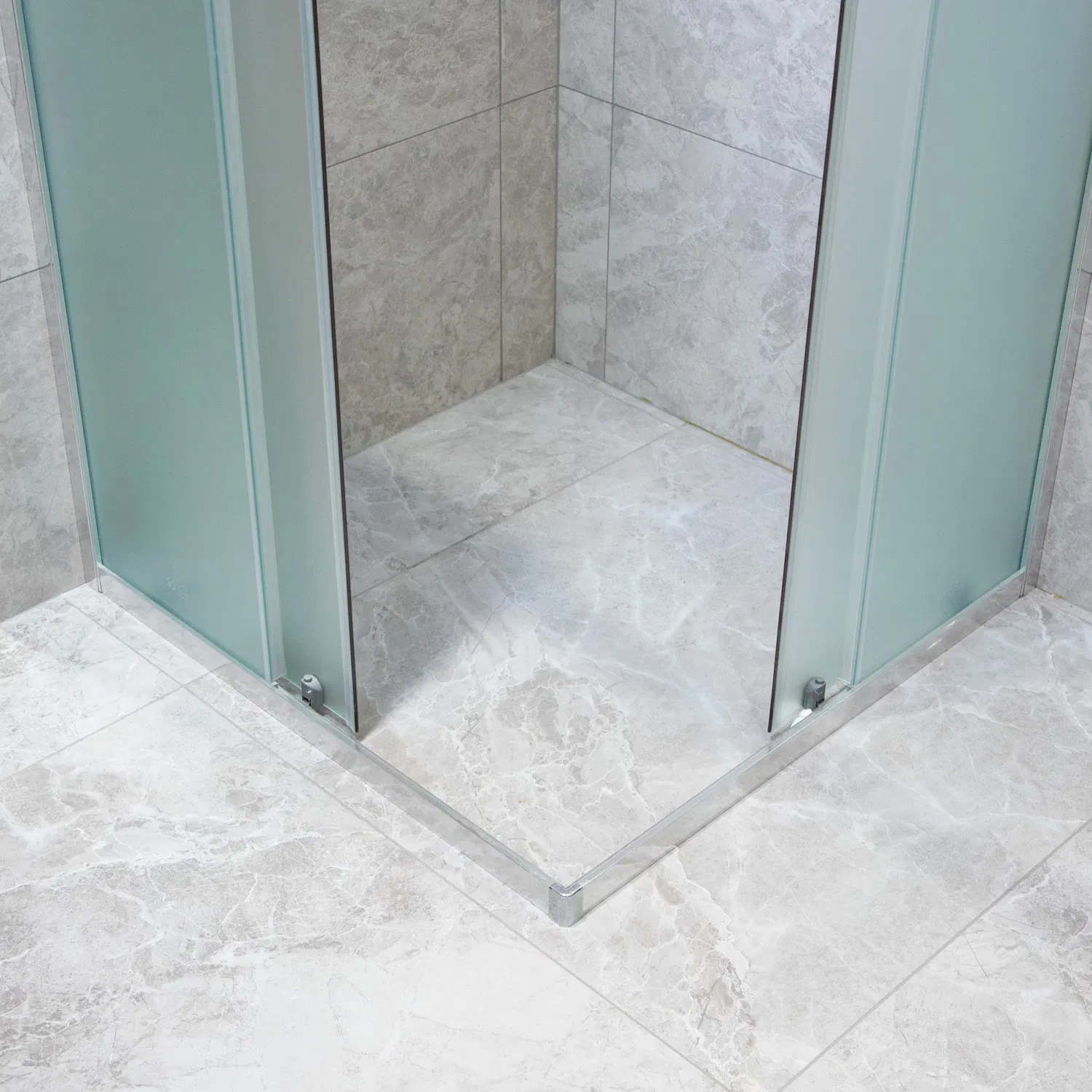 Modern Bathroom Aluminium Frame Sliding Shower Enclosure with 6mm Tempered Glass