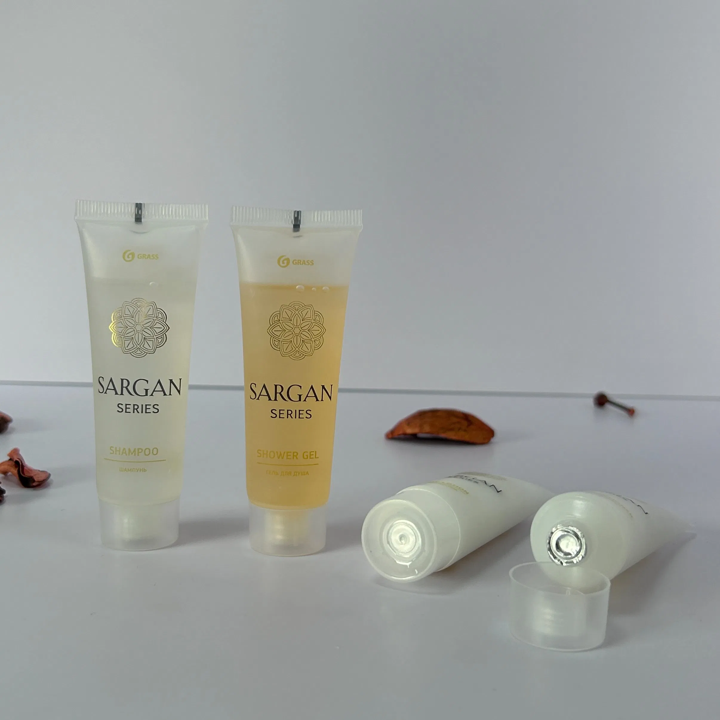 Factory Direct Sales Composition-Safe Hotel Travel Set in Tube Size for 5 Star Hotel Bathroom
