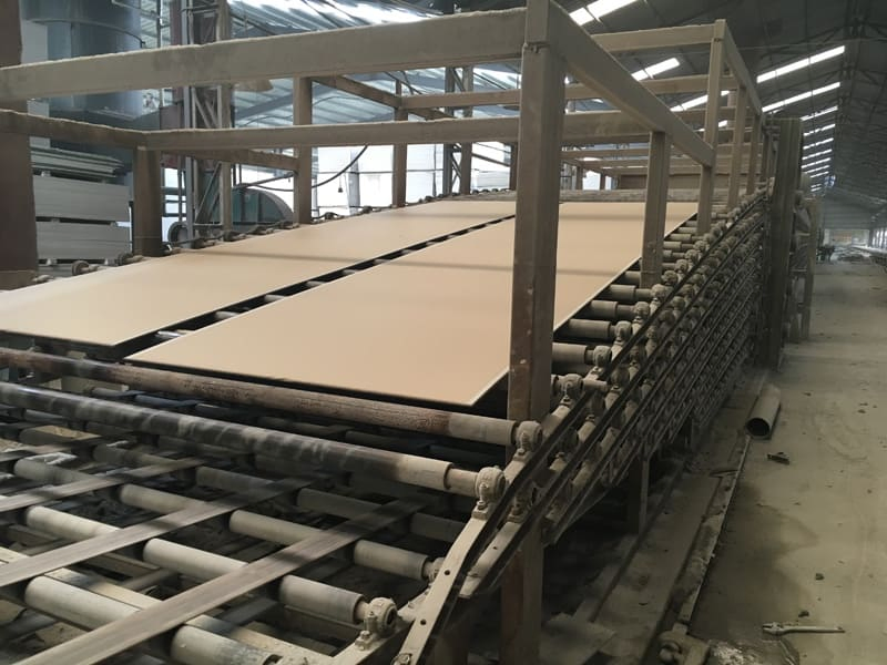 High Quality Gypsum Board / Drywall / Plasterboard for Drywall & Ceiling