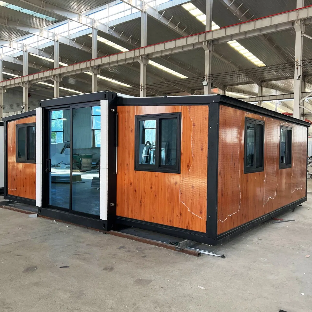 Double Wing Mobile Packaging Box for Construction Site Homestay Housing