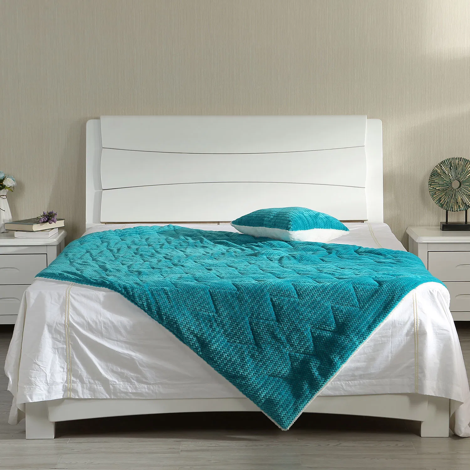 Фланелевое одеяло для дома и путешествий