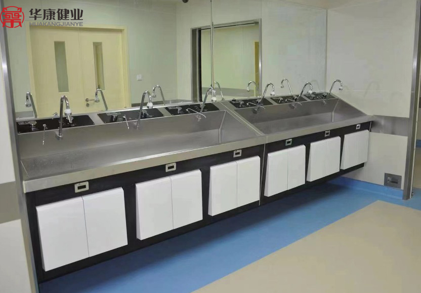 Stainless Steel Operating Room Scrub Sink Medical Equipment Basin Sink Triple W/Knee-Activation
