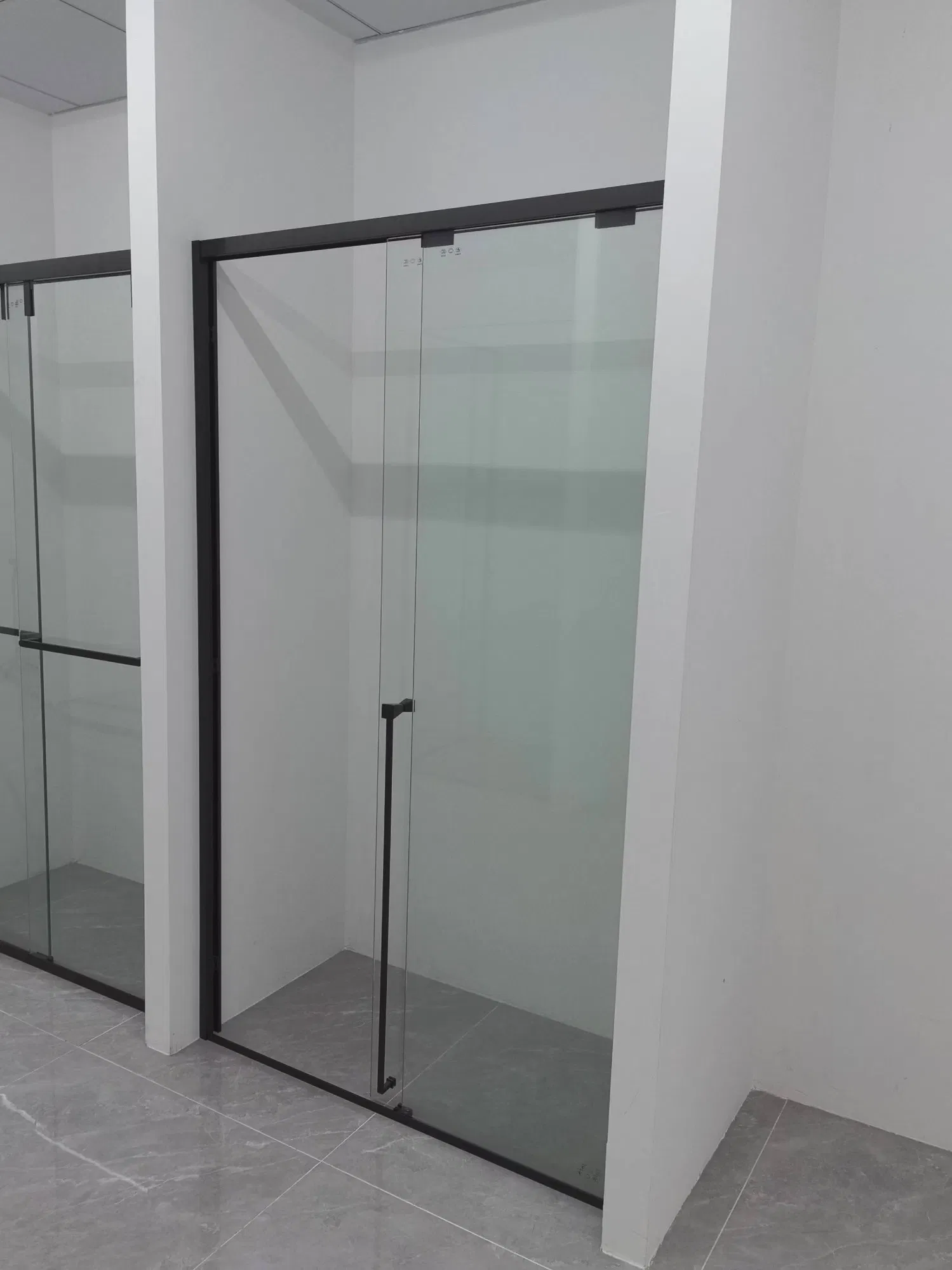 New Design Contemporary Stainless Steel Soft Close Sliding Door Shower Enclosure