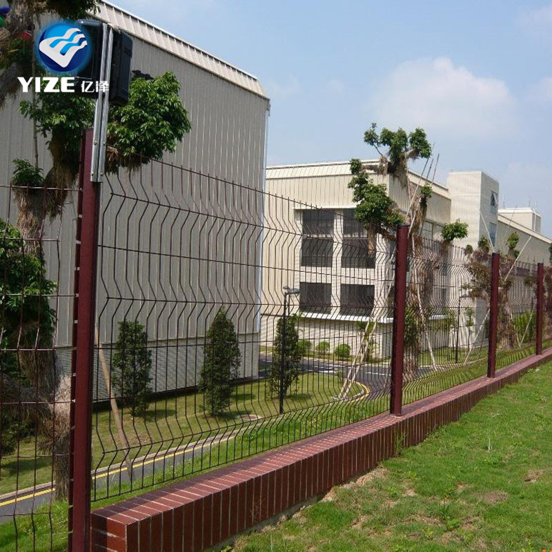 Best Selling Easy Installation Garden Security Perimeter 3D Curved Iron Wire Mesh Fence Peach Shape Post