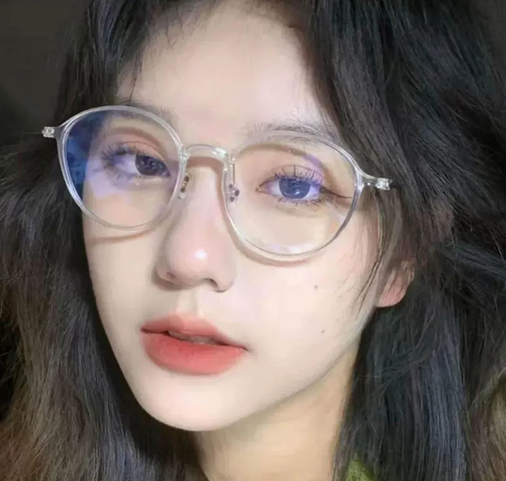 2025 New Fashion Styles Modern Transparent Frame Titanium Eyeglasses Kbt98079