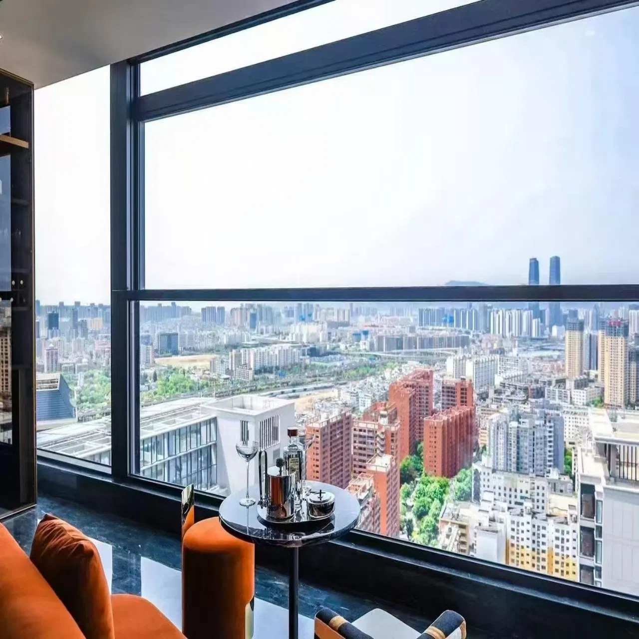 Умное автоматическое алюминиевое окно с сенсорным подъемом