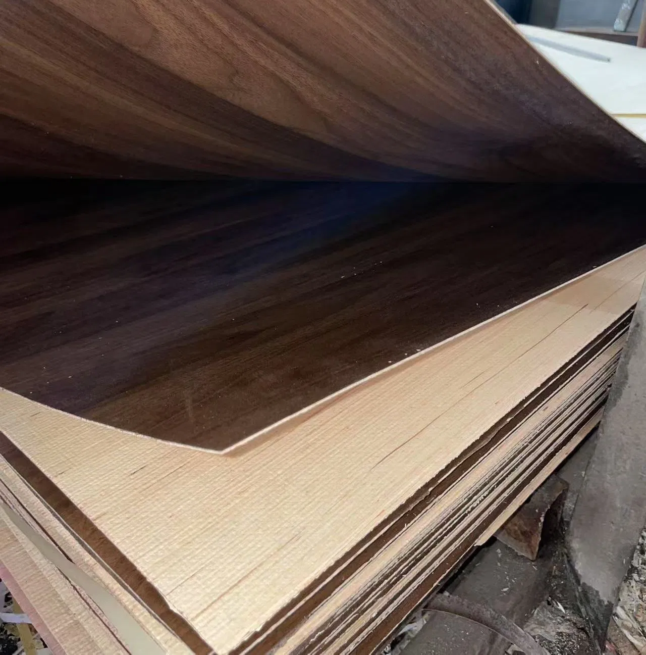 Modern Style Laminated 4X8 Furniture Board White Melamine Recon Plywood Sheet for Wardrobe