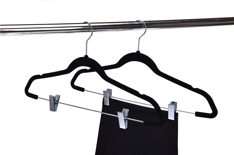 Wholesale Inexpensive Velvet Flocking Suit Coat Hanger with Clip