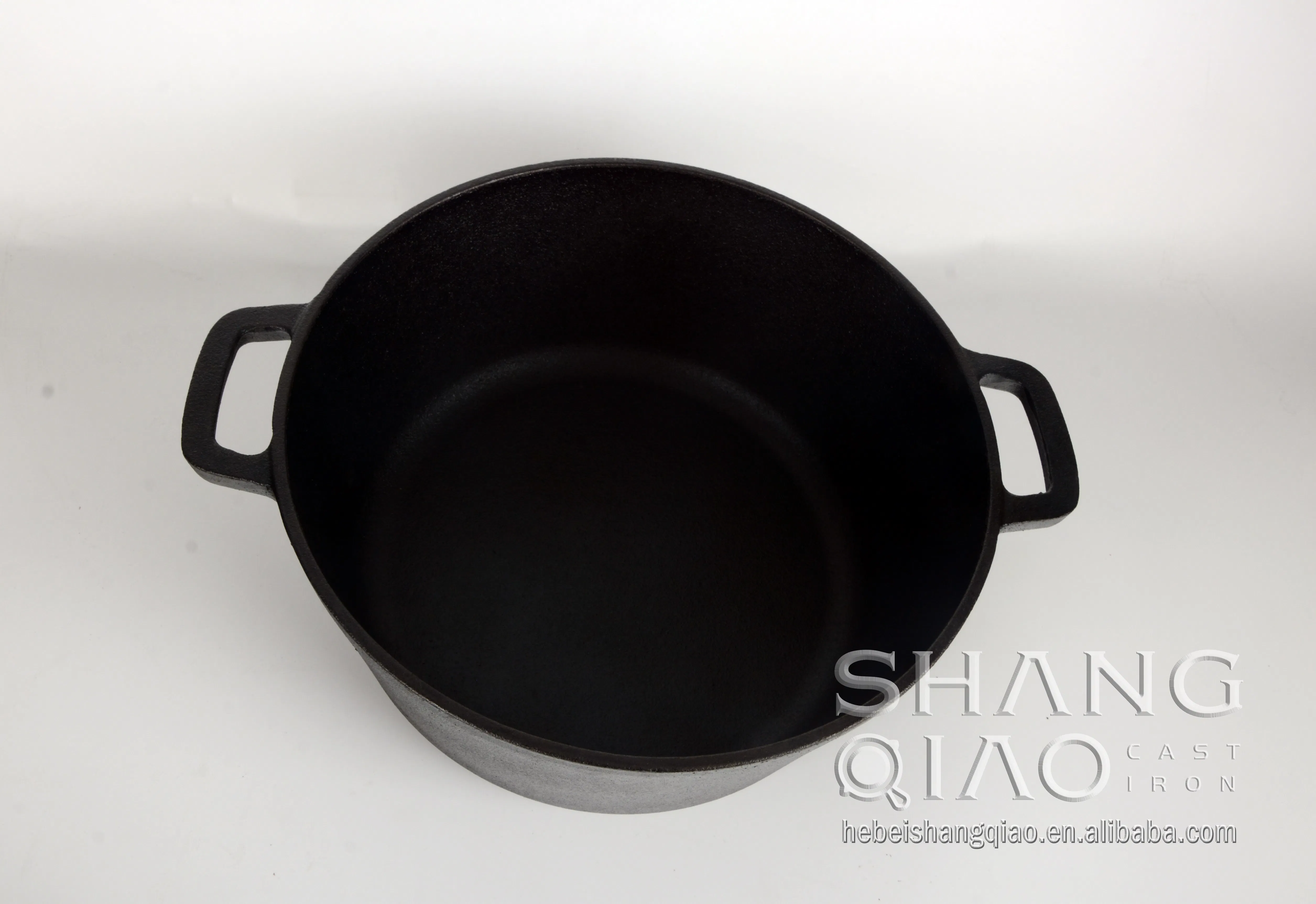 Чугунная голландская печь с хлебной лентой и крышкой-сковородой