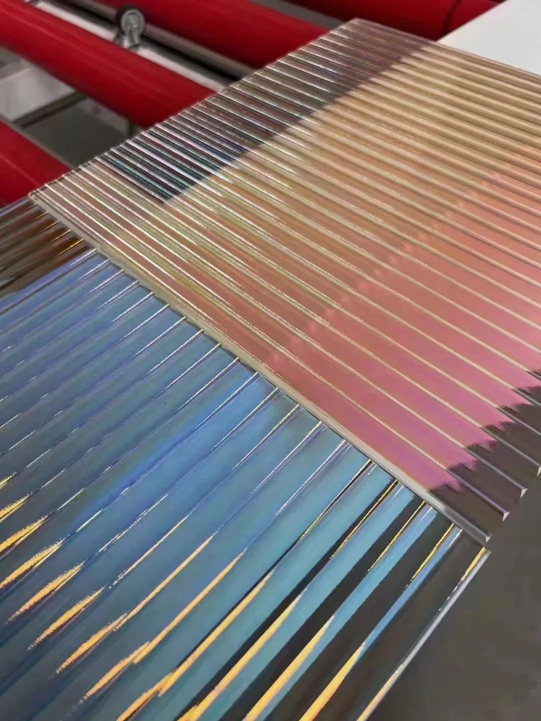 4mm-10mm Tempered Dichroic Tinted Moru Fluted Reeded Corrugated Patterned Textured Glass