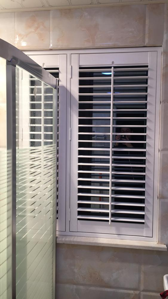 PVC Faux Wood Wooden/UPVC Plantation Shutters with Cheap Price