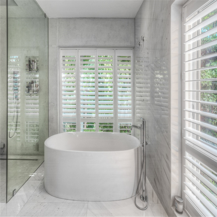 Australia White High Quality Elegant Wood Window Plantation Shutters