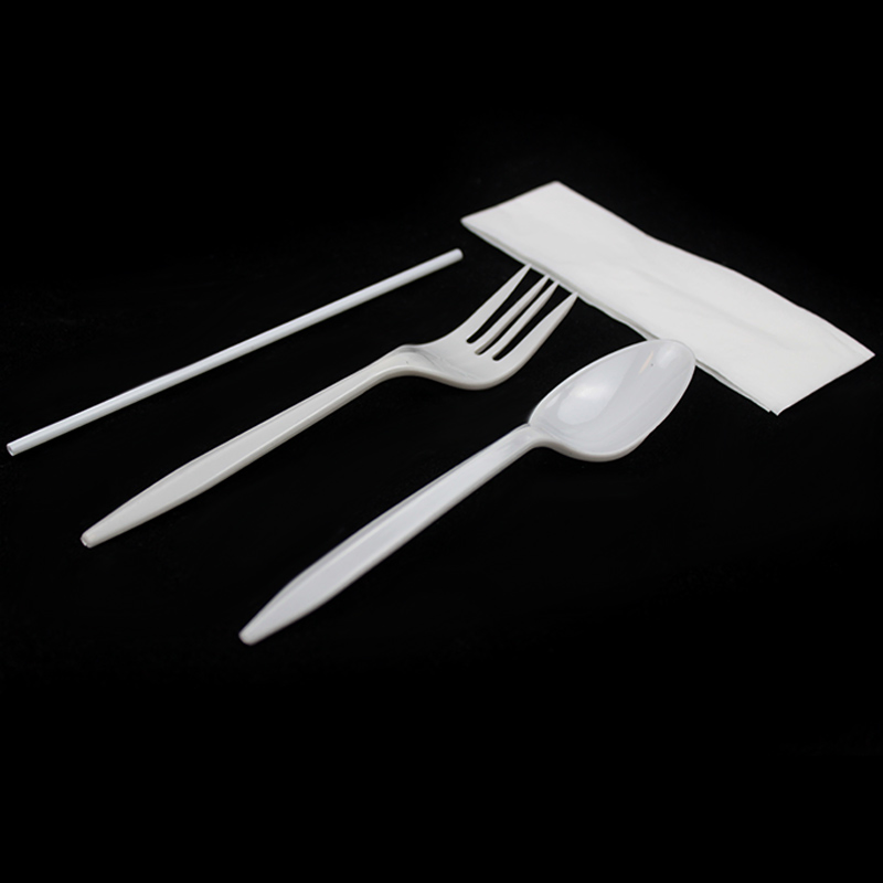 PP Disposable Plastic Set 2.5g Fork, Spoon, Napkin, Straw Cutlery Set Takeaway