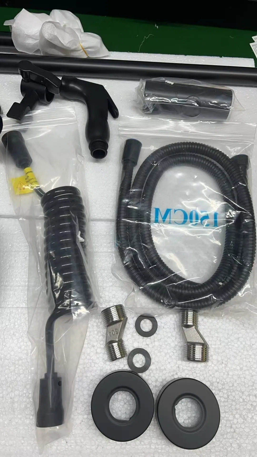 Factory Wholesale Brass Black Wall Mounted Bathroom Shower Two Handles Bath Shower