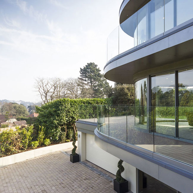 Adjustable/Non-Adjustable Aluminum Glass Channel for Outdoor and Indoor Glass Railing