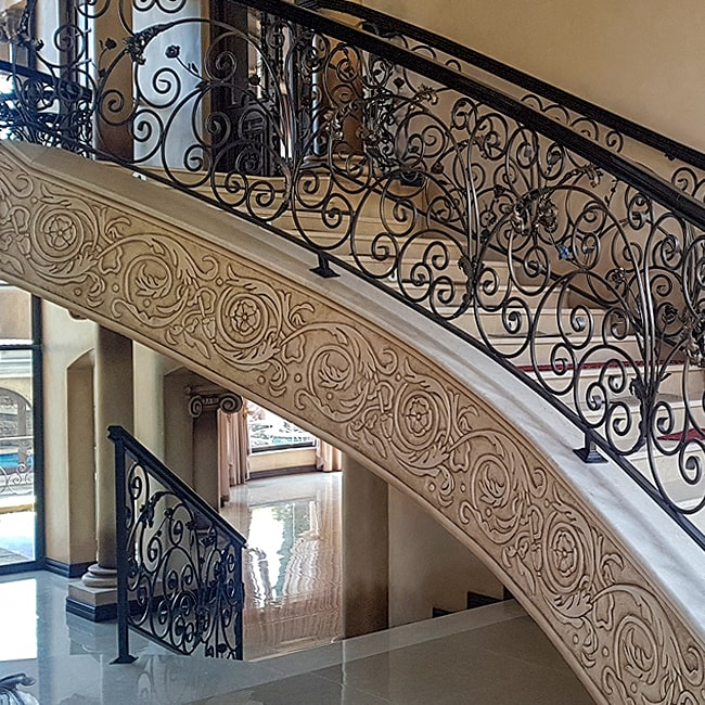 2024 Foshan Factory Hot Cakes Traditional Design Wrought Iron Balustrade Balcony Railing Stair Fence for Villa