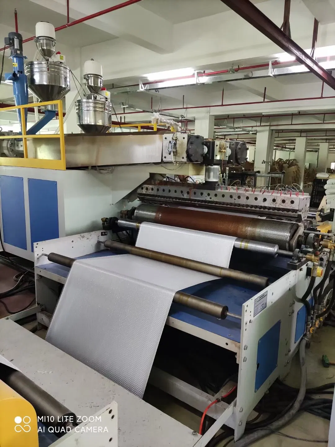 Radiant Barrier Building Roll Heat Resistant Double Sided Aluminum Foil Bubble Insulation Material