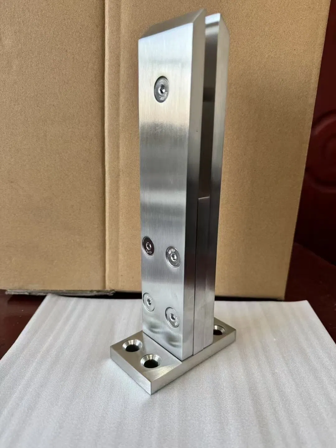 Made in China Indoor Stairs Brass Hardware Stainless Steel Glass Holder Bathroom Accessories