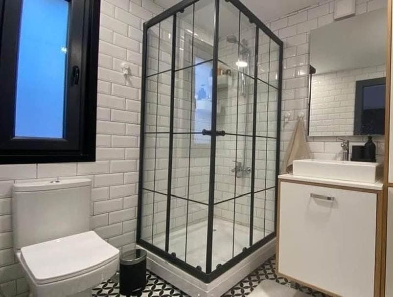 Prefabricated Container House Cabins and Prefab Housing Waterproof Caravan Cover Tiny Home