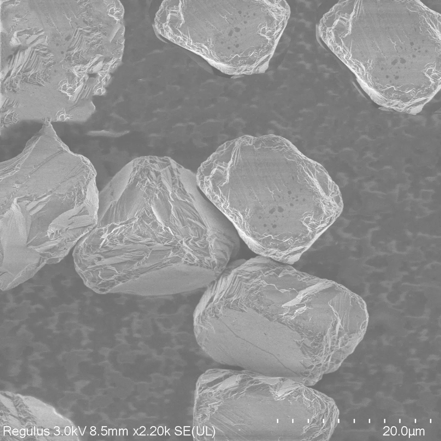 Полировальный порошок из синтетического алмаза