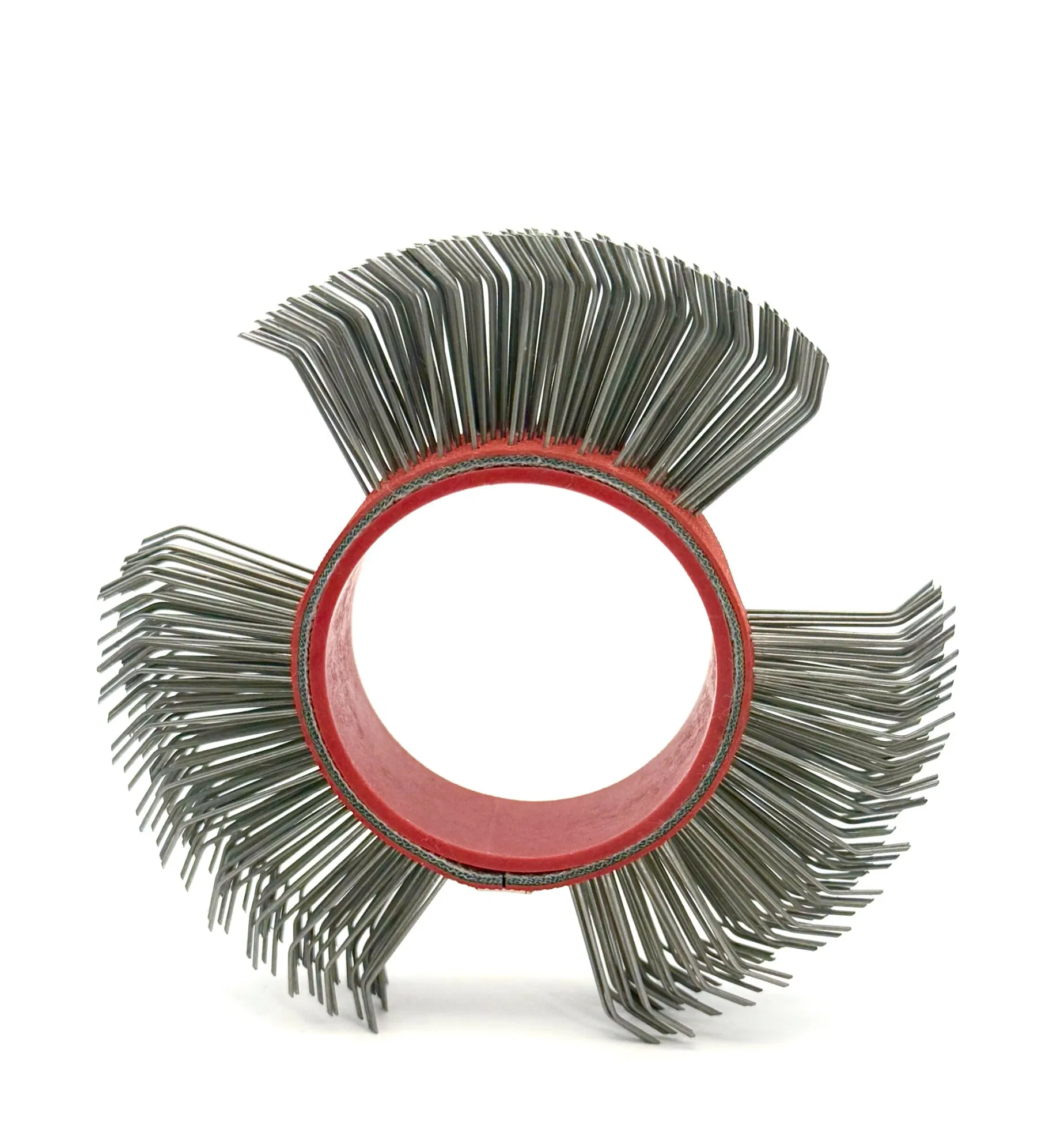 Red Bristle Blasting Belt 0.7mm Carbon Steel 110 mm Dia Angled Wire Blasting Belt Wheel