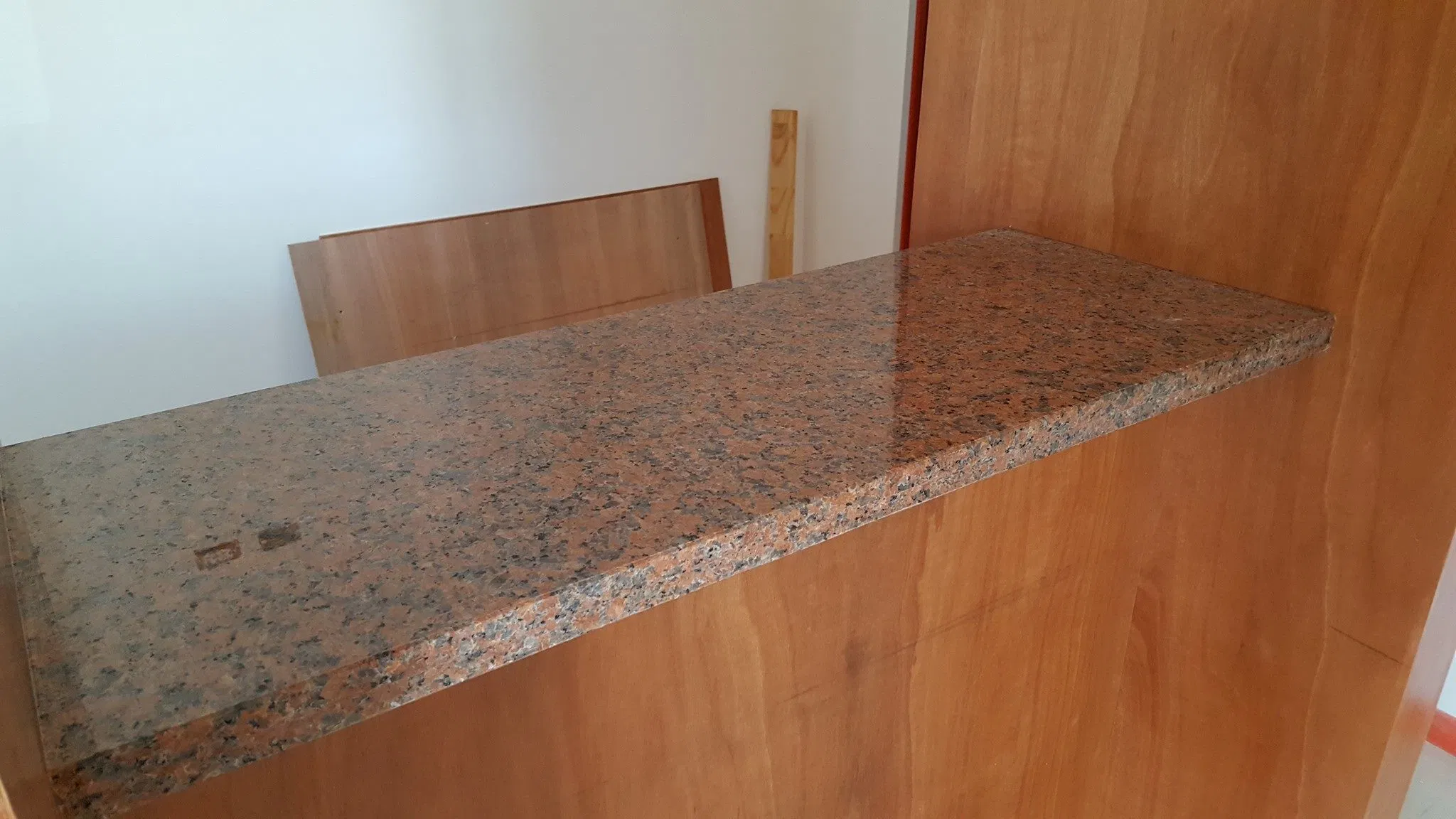Wholesale Granite Slabs G562 Maple Red Granite Countertops