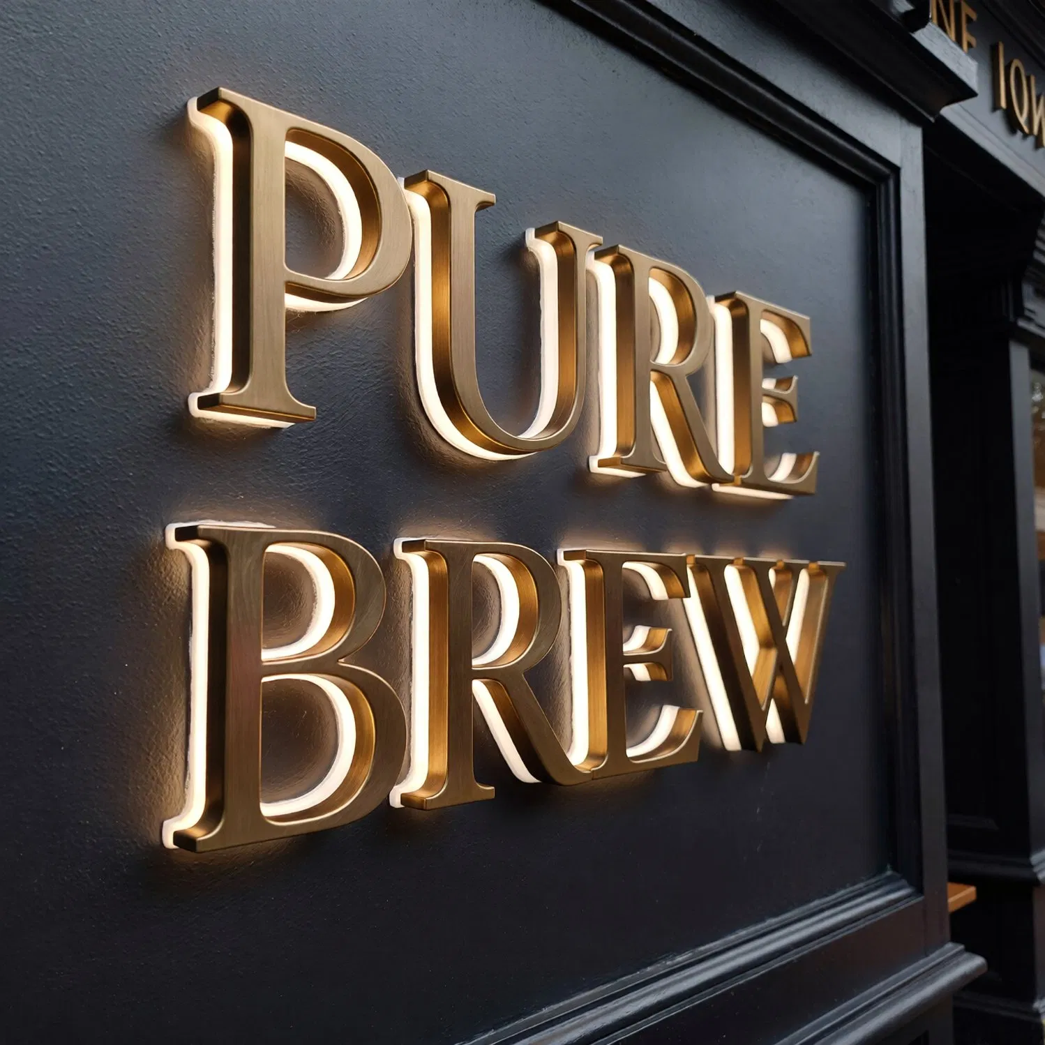 High-Performance Acrylic Illuminated Signs for Modern Brand Displays