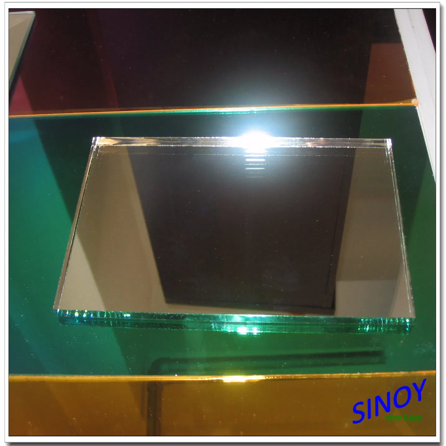 2mm - 6mm Thick Float Glass Double Paints Vacuum Coated Aluminum Mirror Glass
