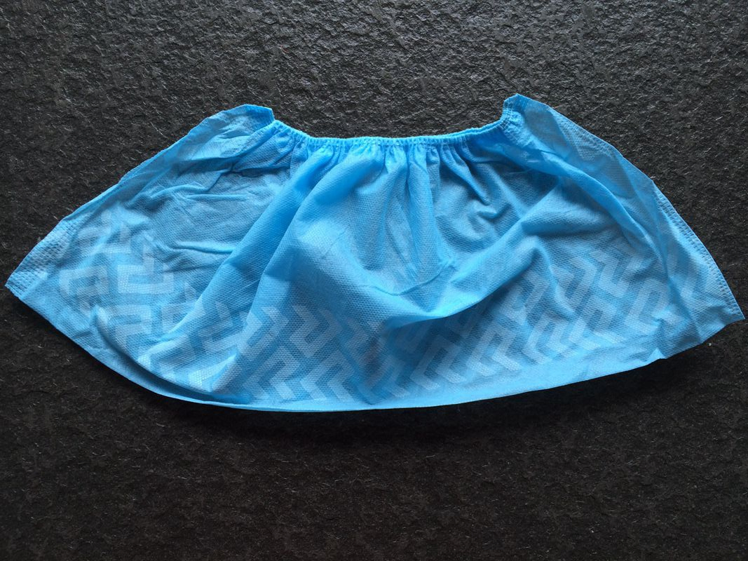 China Manufacturer PP Non Woven Waterproof Anti Slip Shoe Cover