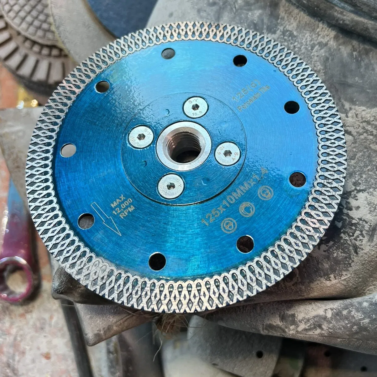 Турбо алмазные диски для сухой резки твердых материалов