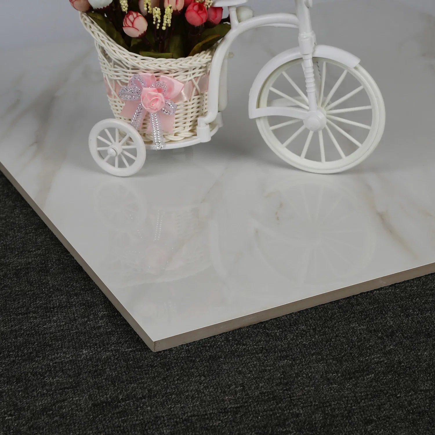 Керамогранитная плитка Ivori White 60x60 см