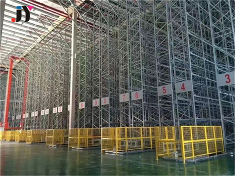 Versatile Steel Platform with High Load Capacity for Various Industries