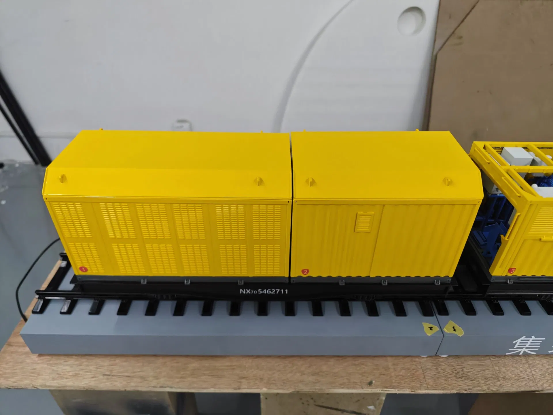 Miniature Model Engineering Vehicle Model Making Scale Model Car Customization