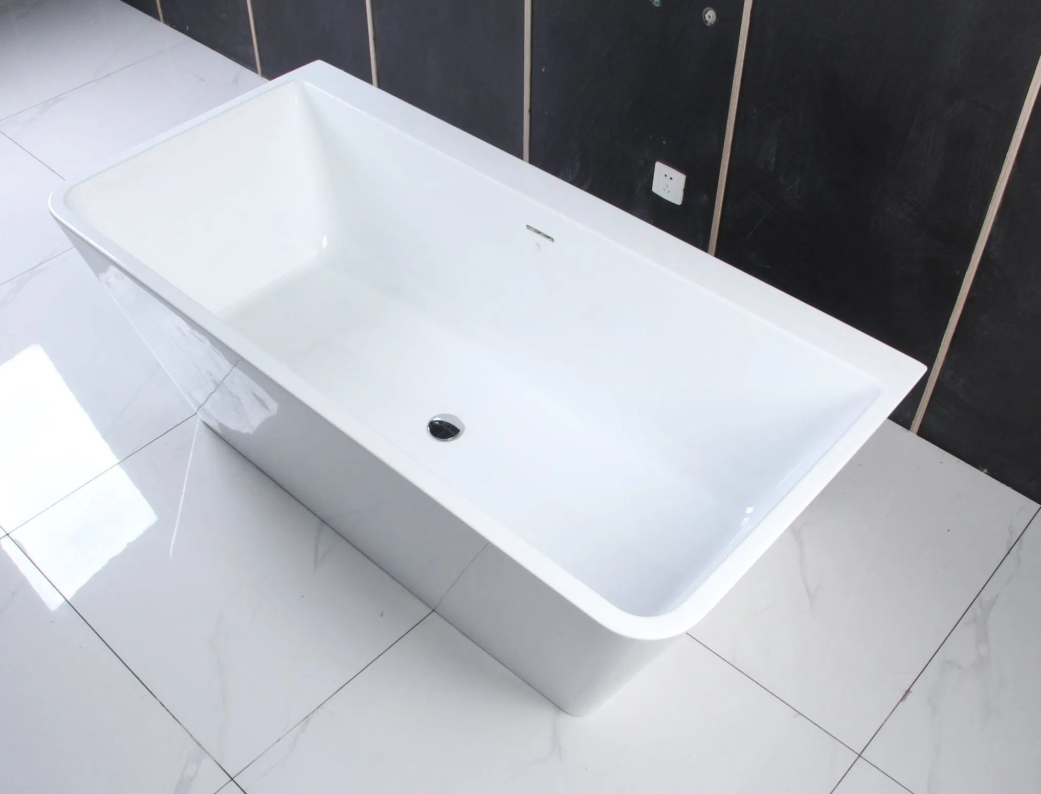 Factory Price Luxury Cupc Square Design Acrylic Freestanding Tub Resin Bathing