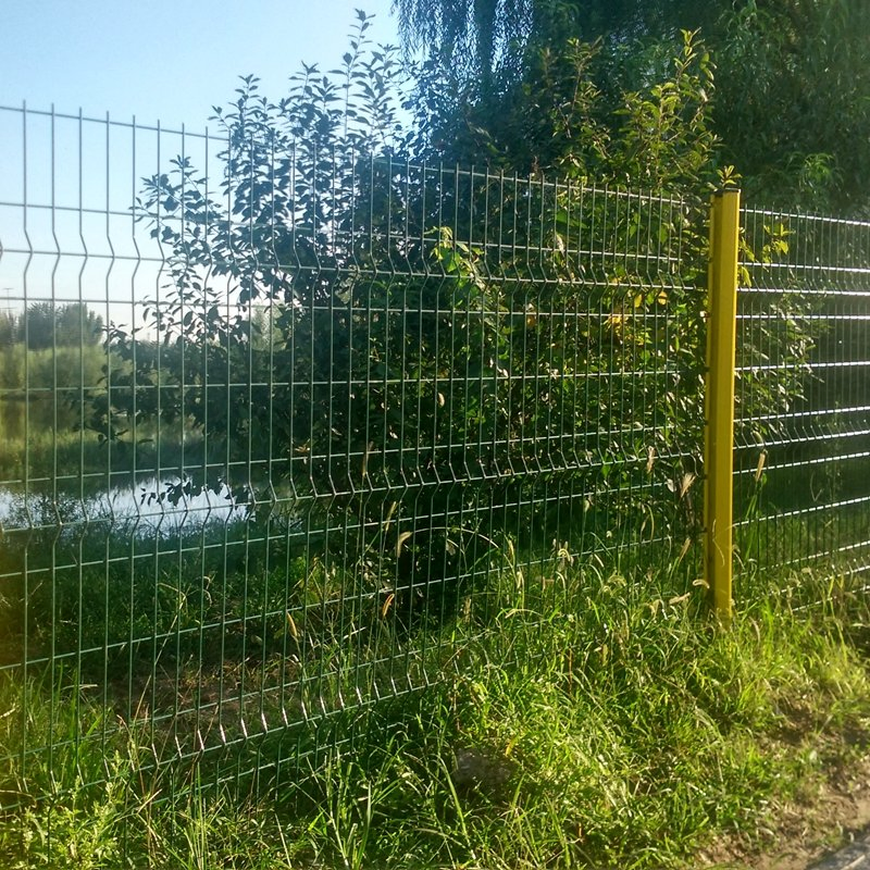 Customizable 3D Curved Welded Wire Mesh Fencing Solutions