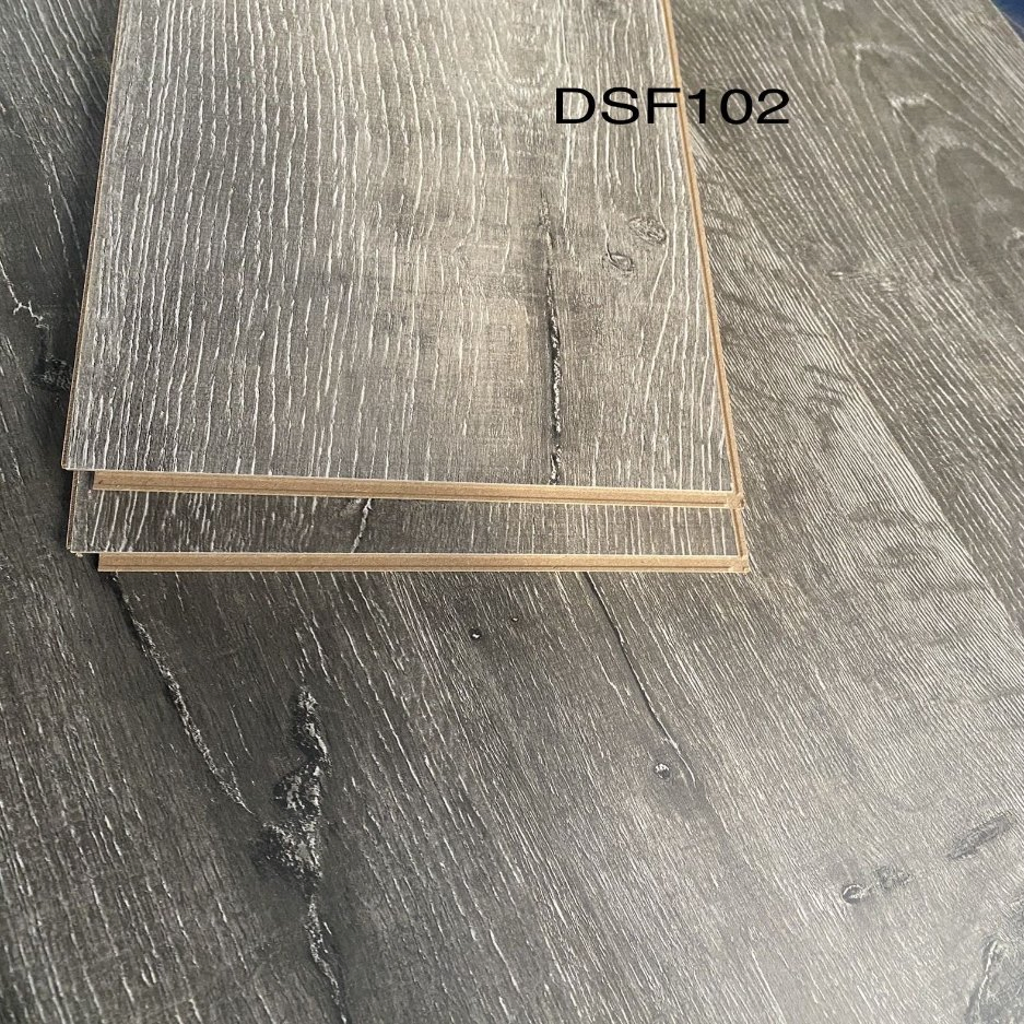 Engineered Laminate Floor 10mm Carbon P2 Wood Material High Density AC3 Grade