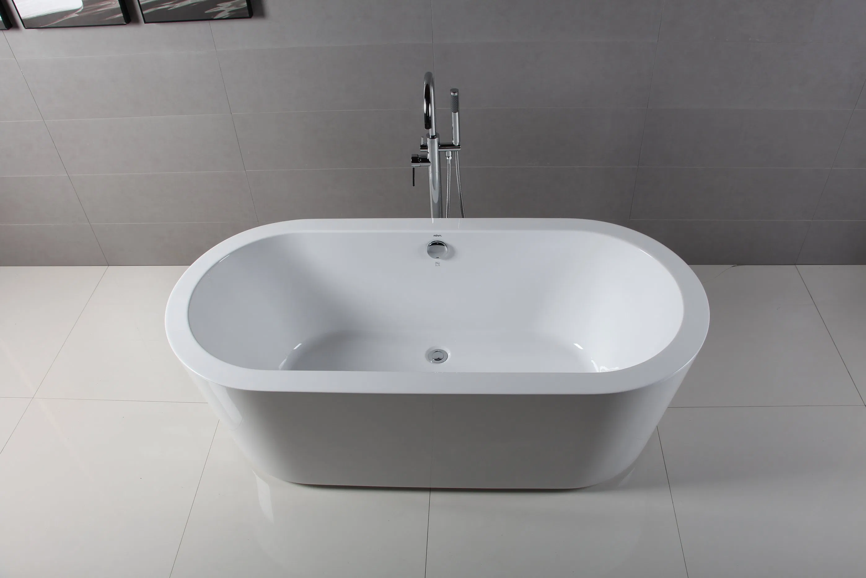 Акриловая отдельностоящая ванна Waltmal