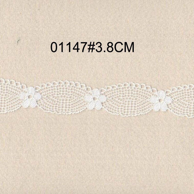 Кружево эластичное узкое с цветами 6.8 см