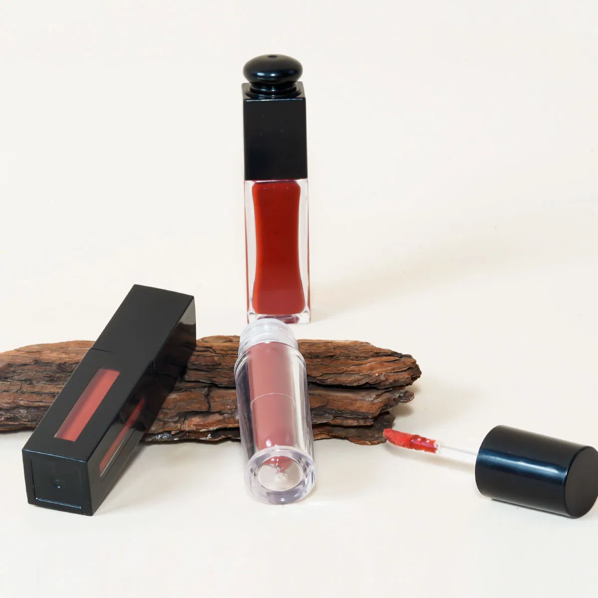 Custom Private Label Lip Gloss - Glossy Finish, Vegan Formula
